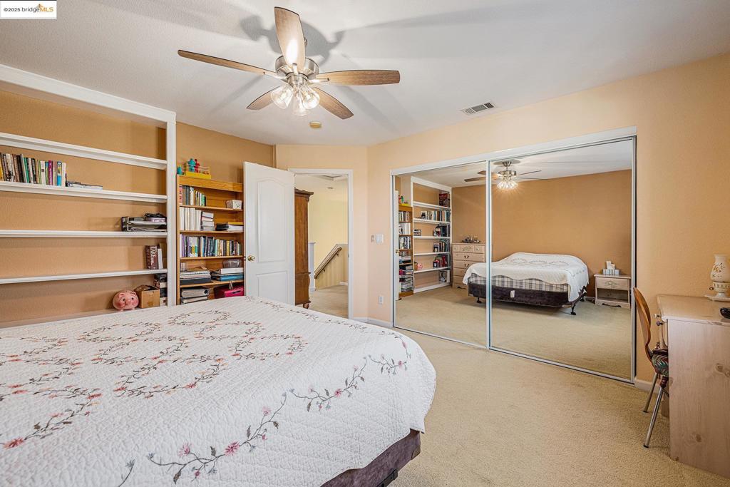 OAK HILLS - Residential