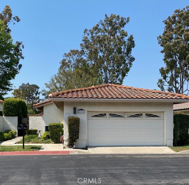 Investor Alert! Prime Villa Pacifica Fixer – Location & Potential!
Incredible opportunity to customize a charming 2-bedroom, 2-bath single-level home in the coveted Villa Pacifica enclave of Laguna Niguel. With vaulted ceilings, private courtyard entry overlooking a peaceful greenbelt, and direct access 2-car garage, this home offers a solid foundation for your vision. Amenities include central A/C, a community clubhouse, pool, and spa. Whether you're a seasoned investor or looking to build equity, this is your chance to renovate in one of Orange County's most desirable areas. Built in tenant - seller wants to stay on as a tenant.