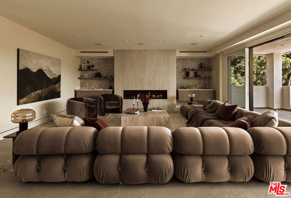 16838 Oak View Drive