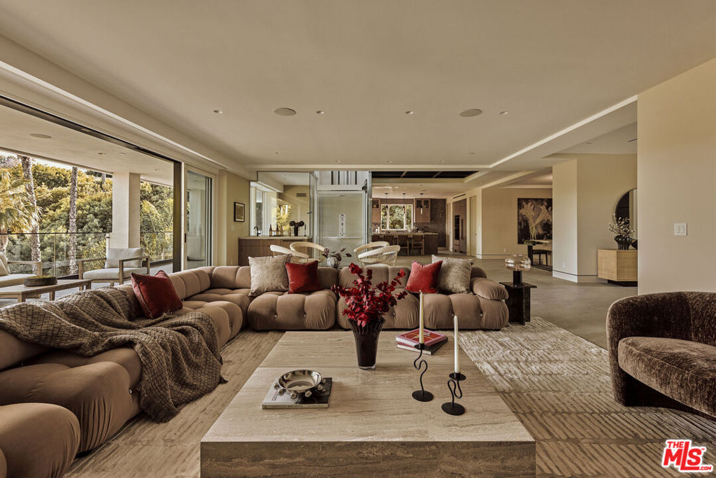 16838 Oak View Drive