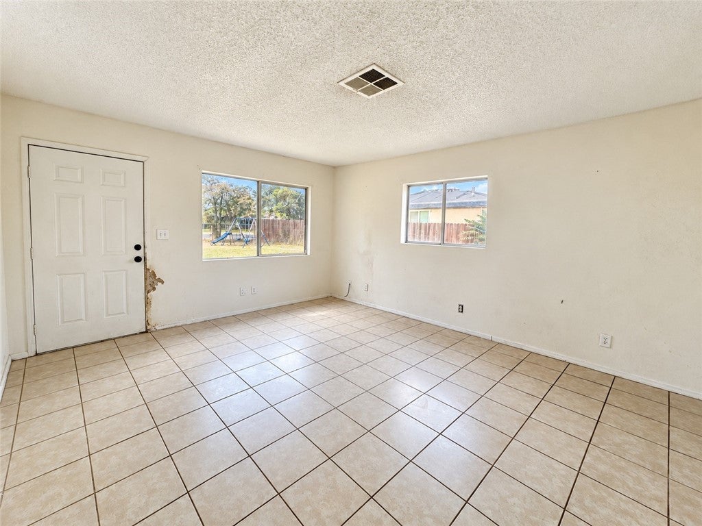 Properties 4 807 Castaic