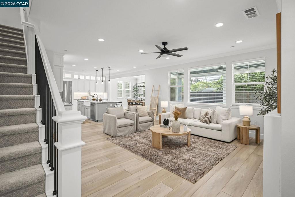 106 Southern Oak Dr