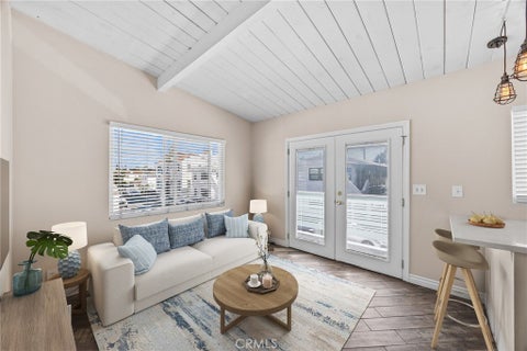 Photo of 35 Argonne Avenue #6, Long Beach, CA 90803 (MLS # OC26221649)