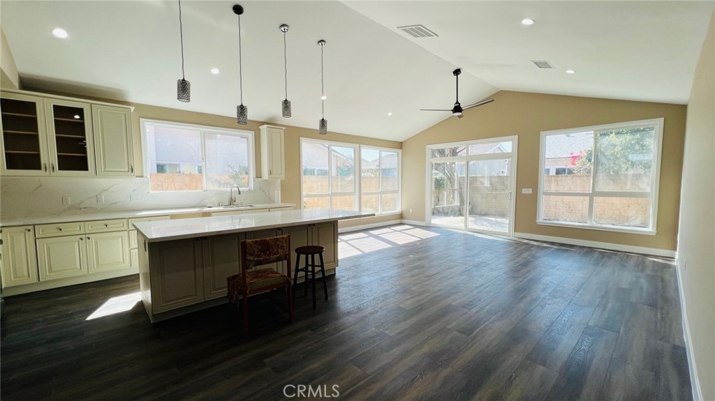 17621 De Oro Place