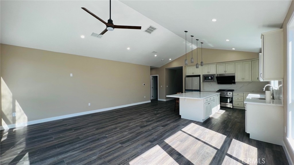 17621 De Oro Place
