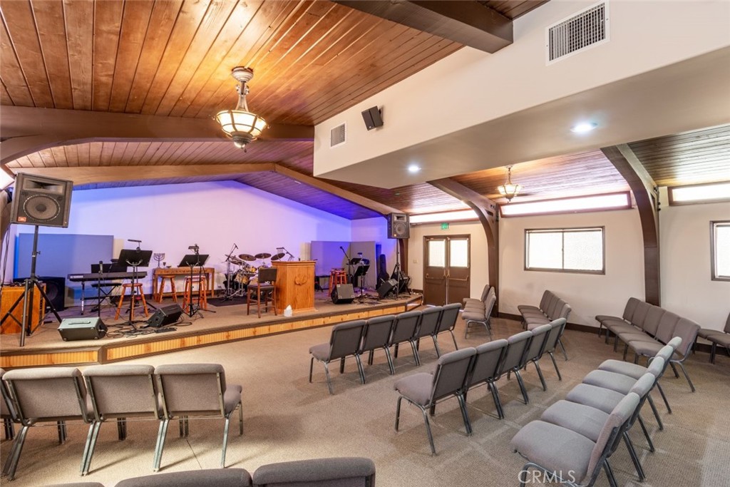 10335 La Tuna Canyon Road