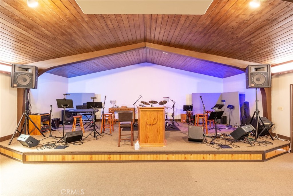 10335 La Tuna Canyon Road