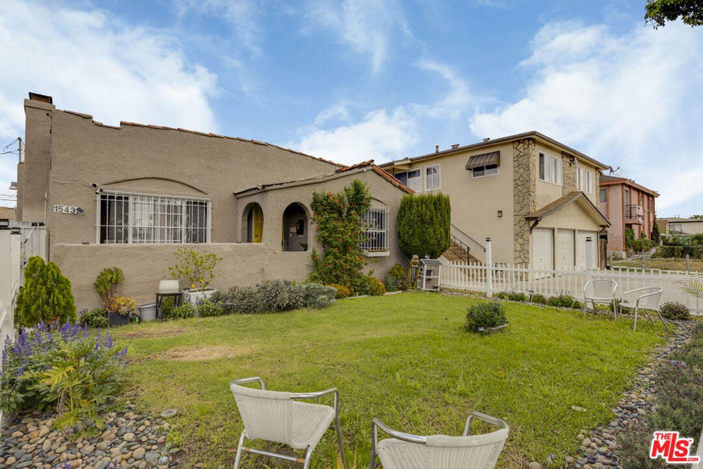 1543 W 82nd Street
