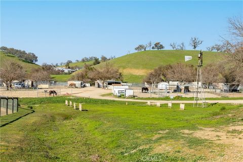 Tiny photo for 9940 Bluegill Drive, Paso Robles, CA 93446 (MLS # NS26115160)