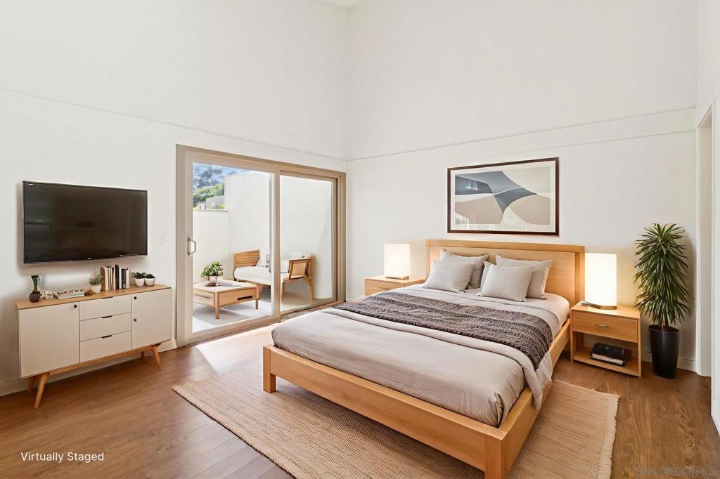 8988 Caminito Verano