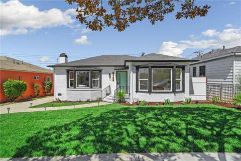 Photo of 5709 Alviso AVE, Los Angeles, CA 90043 (MLS # CV26150177)