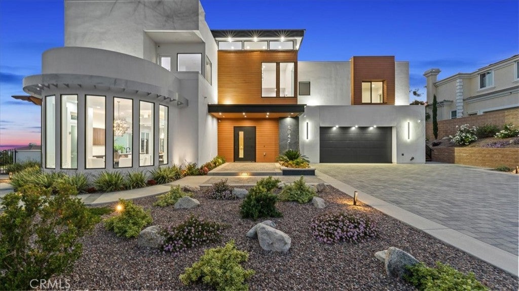 5042 Morgan Place