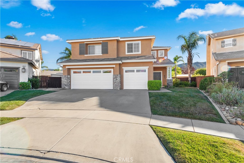 Beautifully Updated 4-Bedroom Home with Bonus Room, Pool & Spa in Established Neighborhood.
Welcome to this spacious and well-maintained 4-bedroom, 3-bathroom home located in a highly sought-after, established neighborhood. This thoughtfully designed home features a versatile bonus room upstairs and a downstairs den that can easily be converted into a 5th bedroom or home office.
The expansive master suite includes dual walk-in closets and a tastefully remodeled en-suite bath. All bathrooms have been recently updated, and both the interior and exterior have been freshly painted, giving the home a modern, move-in ready feel.
Enjoy seamless entertaining in the living areas, enhanced by a surround sound system in the family room. The kitchen overlooks a large family room, creating the perfect flow for gatherings. Added comforts include a central vacuum system, whole house fans upstairs, and a 3-car garage with plenty of storage.
Step outside into a beautifully landscaped backyard oasis featuring a sparkling pool with spa, BBQ area, and ample space for outdoor dining and relaxing.
This home offers the perfect combination of functionality, luxury, and lifestyle — don’t miss this incredible opportunity!