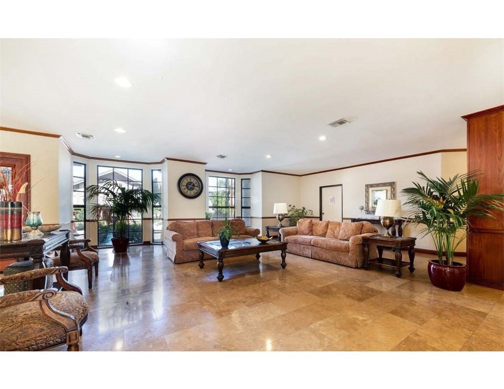 17914 Magnolia Boulevard 210