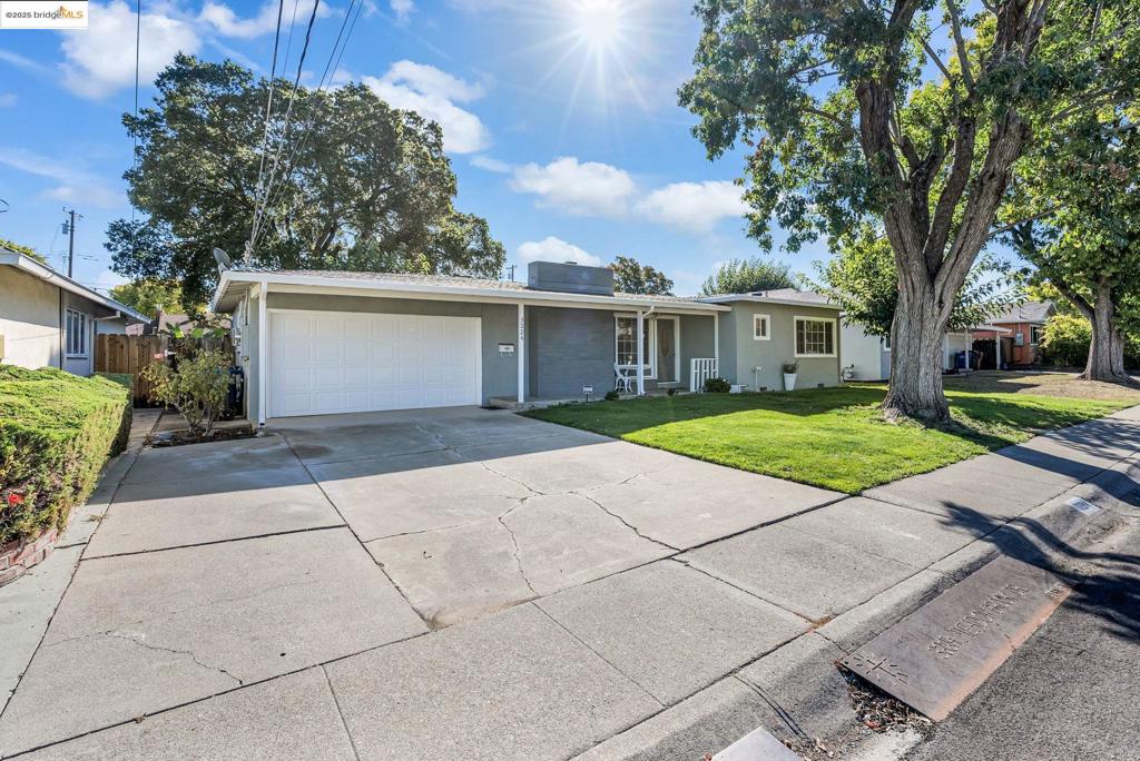 HOLBROOK HEIGHTS - Residential