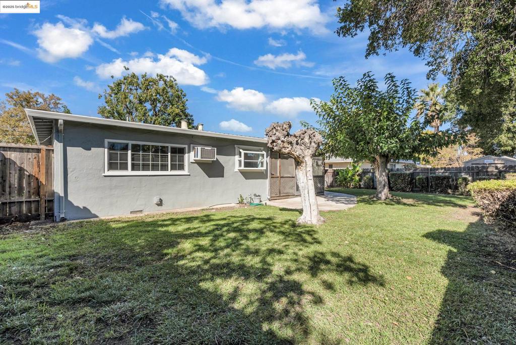 HOLBROOK HEIGHTS - Residential