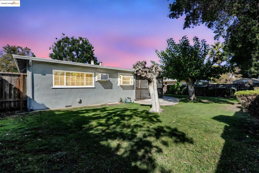 HOLBROOK HEIGHTS - Residential