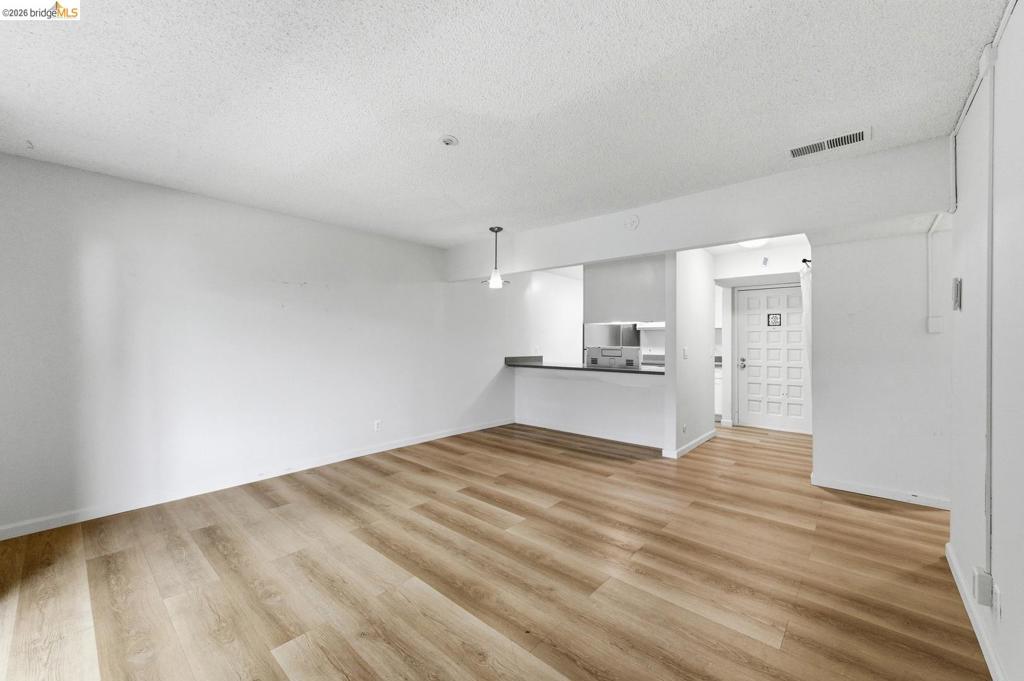 1453 Neotomas AVE APT 104