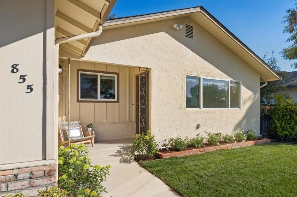 855 Durshire Way