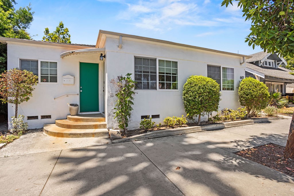 607 N Anaheim Boulevard