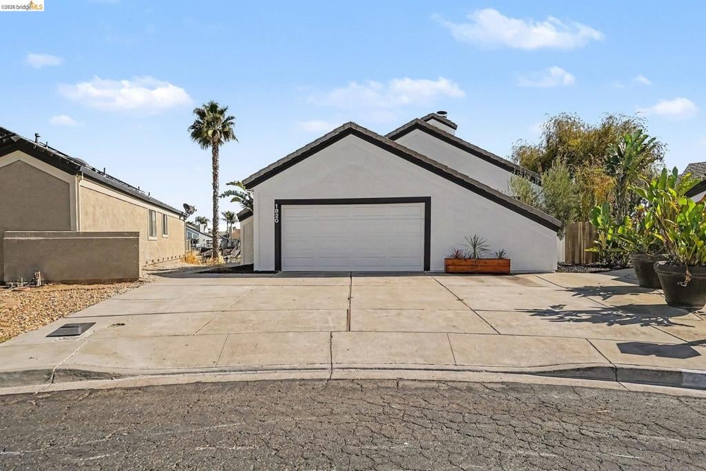1820 Surfside Ct