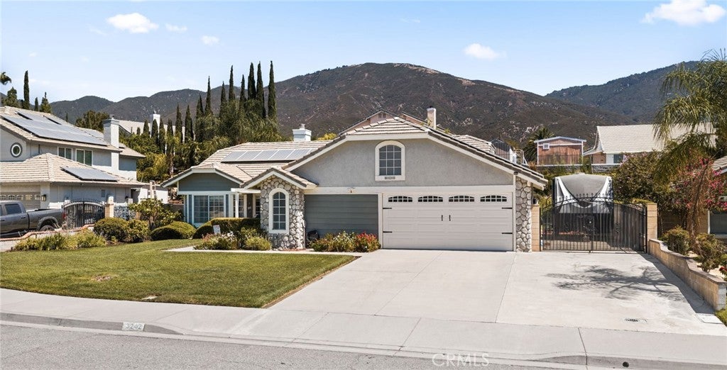 3242 Hyatt Road