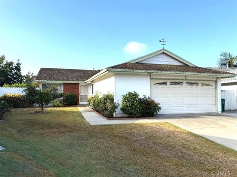 Photo of 4862 Redbluff Circle, Irvine, CA 92604 (MLS # OC26179442)