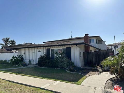 3123 Cinnamon Avenue Costa Mesa CA 92626
