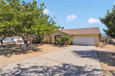 Photo of 19147 Yucca Street, Hesperia, CA 92345 (MLS # HD26111731)