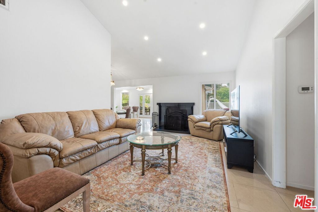 Photo of 29107 Hillrise Drive, Agoura Hills, CA 91301 (MLS # 26840211)