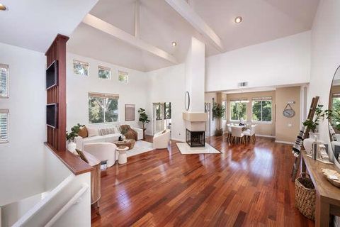 Photo of 808 Lakeshore Drive, Redwood City, CA 94065 (MLS # ML82046722)