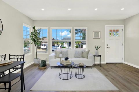 Photo of 3271 Atlas Street St, San Diego, CA 92111 (MLS # 250041293SD) Photo of 3271 Atlas Street St, San Diego, CA 92111 (MLS # 250041293SD)