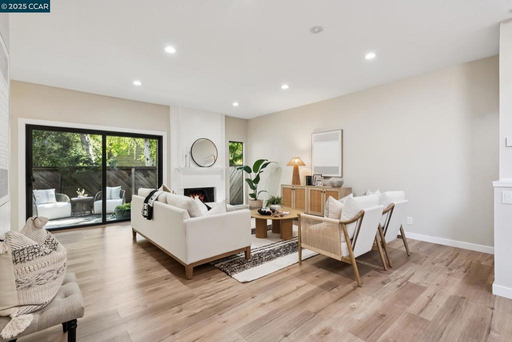 SUMMIT RIDGE - Residential