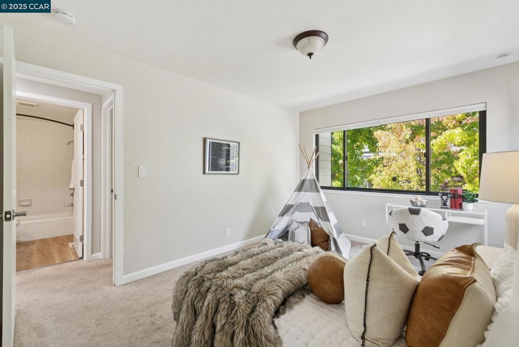 SUMMIT RIDGE - Residential