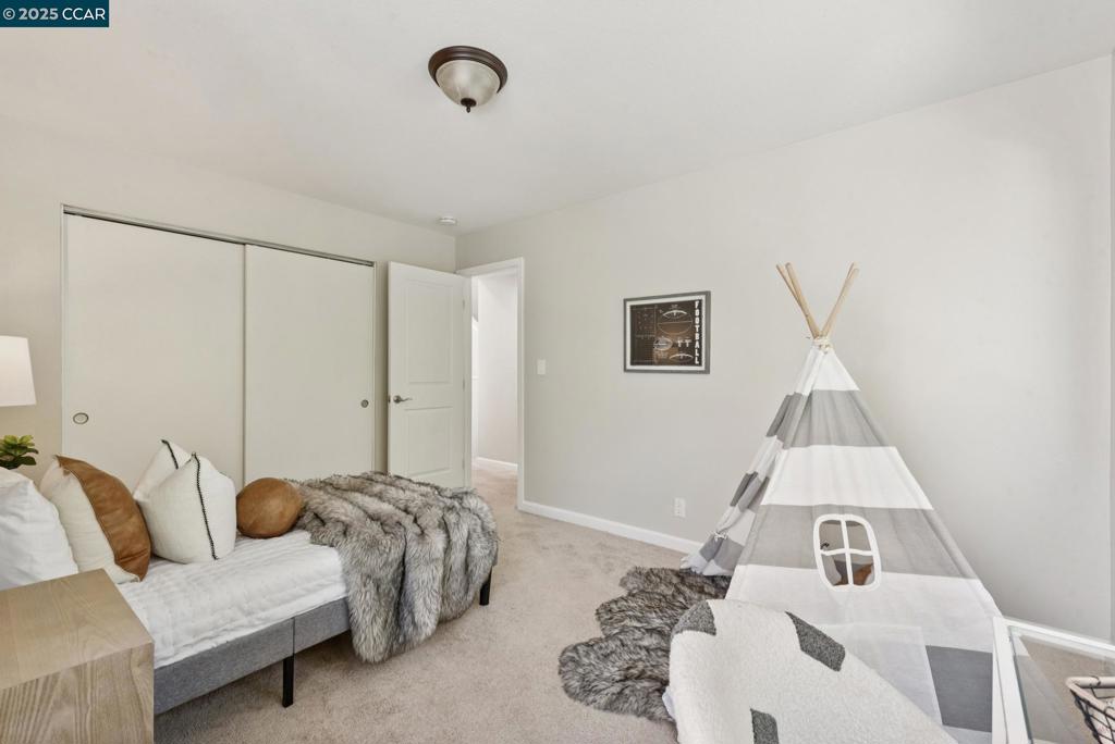 SUMMIT RIDGE - Residential