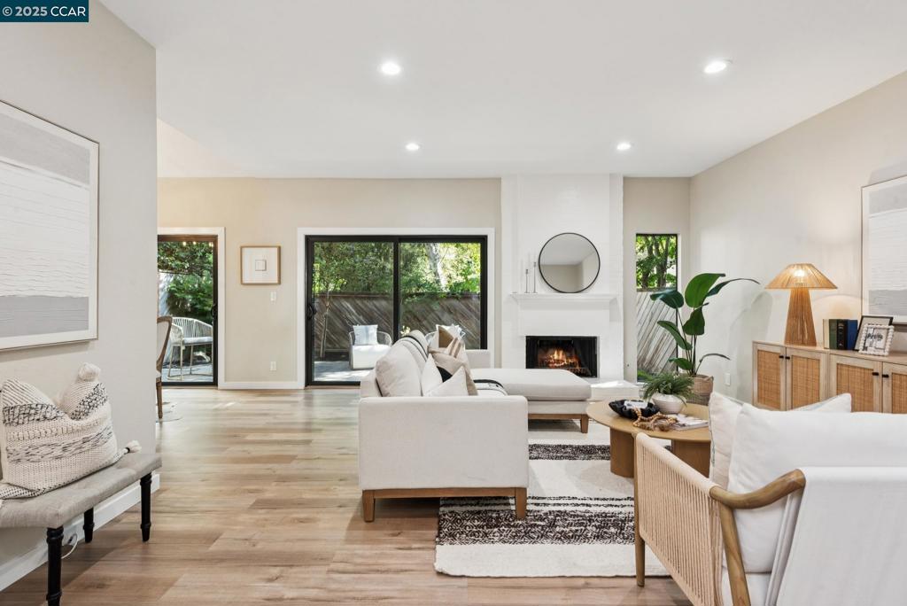 SUMMIT RIDGE - Residential