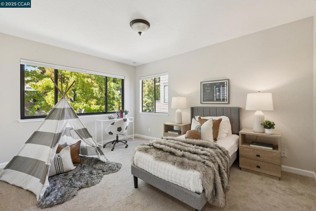 SUMMIT RIDGE - Residential