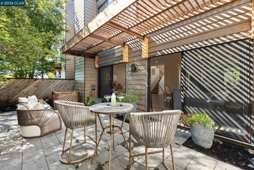 SUMMIT RIDGE - Residential