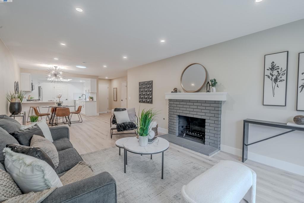 TWIN CREEKS AREA - Residential