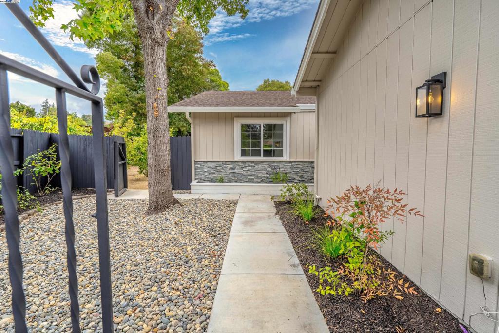 TWIN CREEKS AREA - Residential