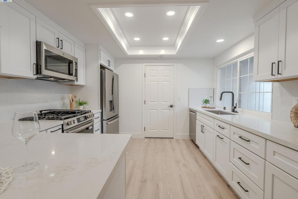 TWIN CREEKS AREA - Residential