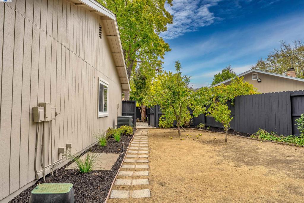TWIN CREEKS AREA - Residential