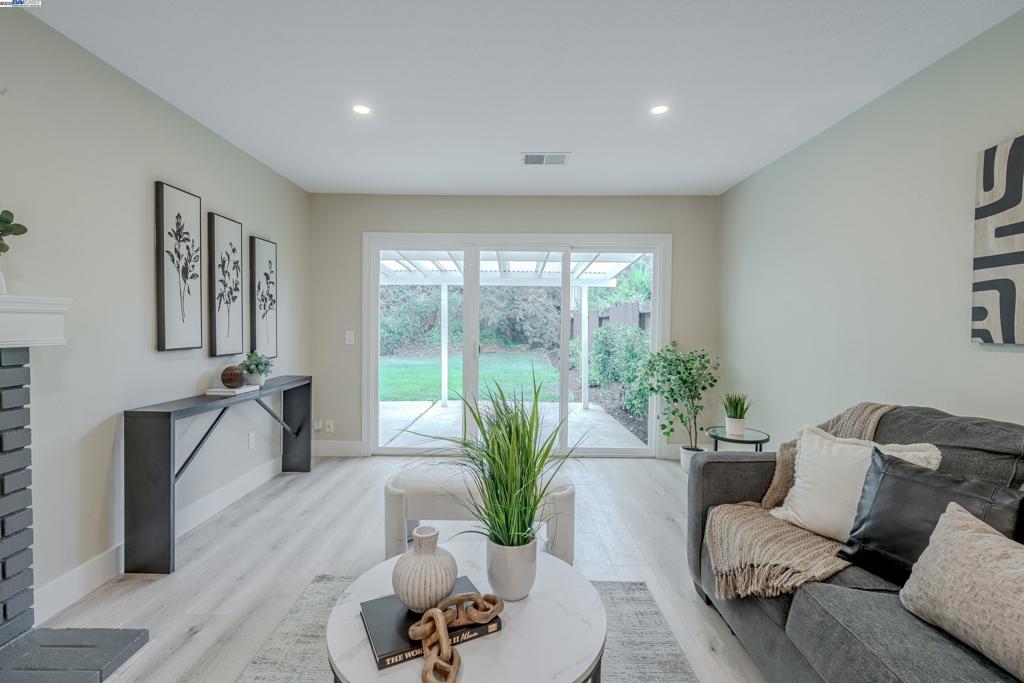 TWIN CREEKS AREA - Residential