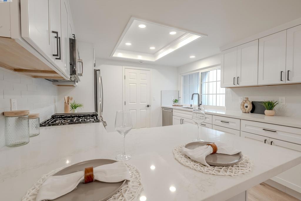 TWIN CREEKS AREA - Residential