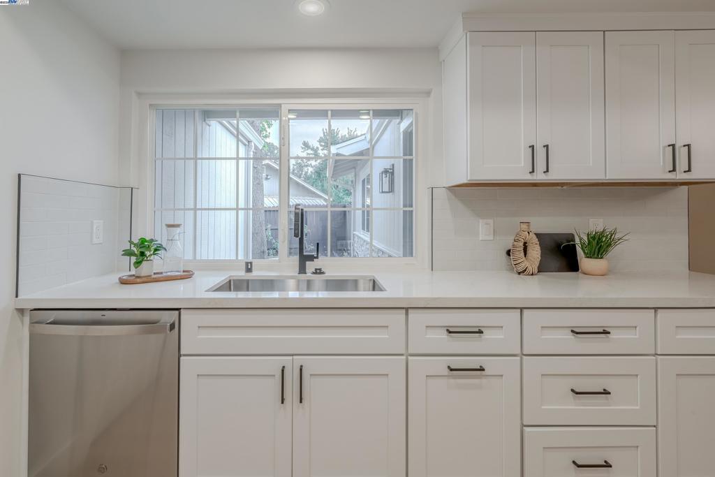 TWIN CREEKS AREA - Residential