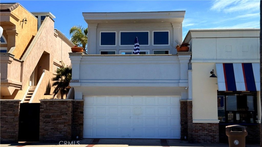 Photo of 2202 W Oceanfront, Newport Beach, CA 92663 (MLS # PW26096193)