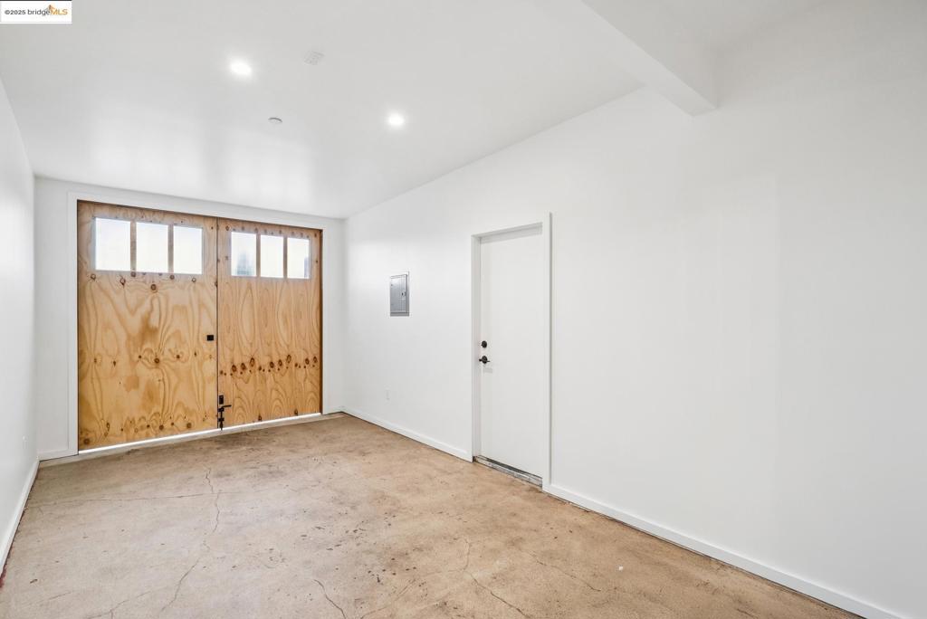 EL SOBRANTE - Residential