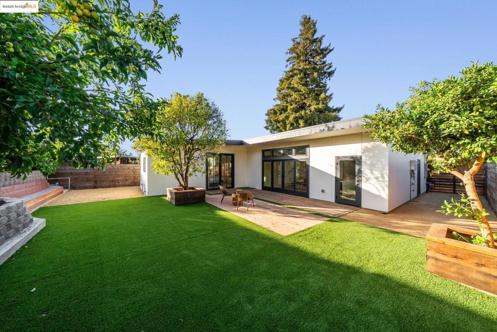 EL SOBRANTE - Residential