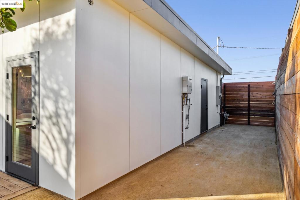 EL SOBRANTE - Residential