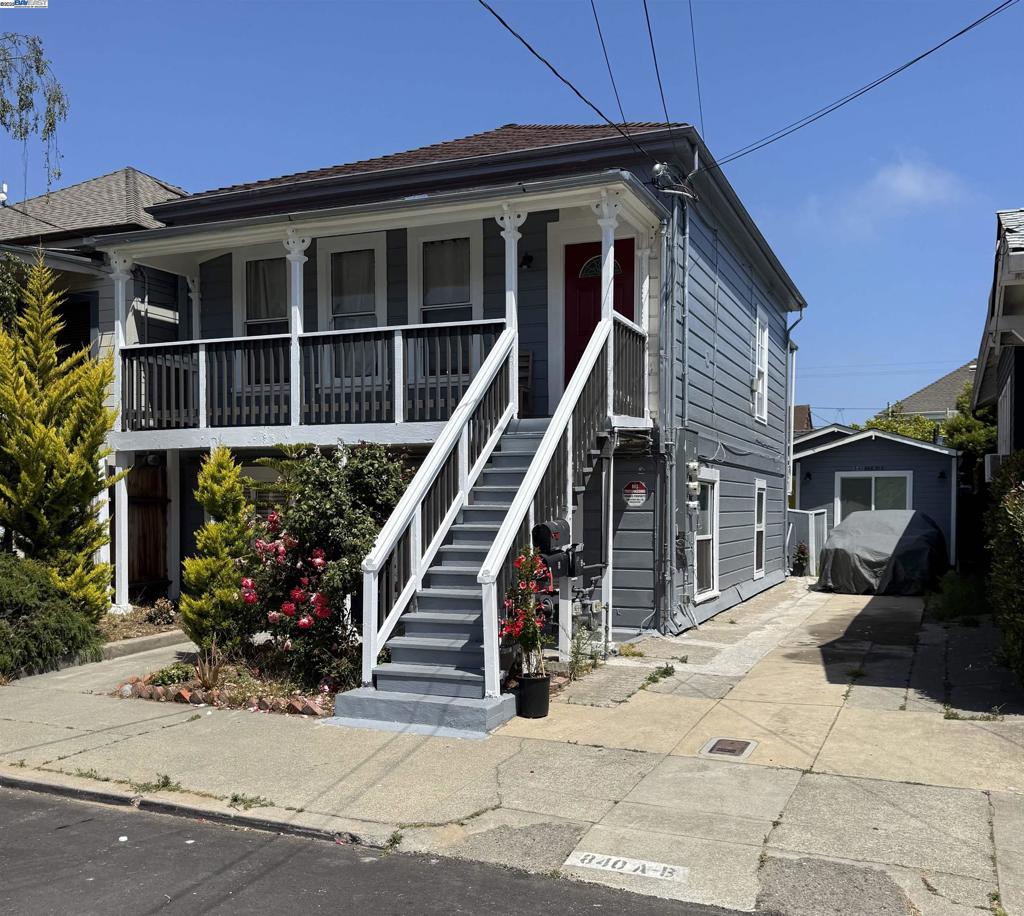 Adorable Central Alameda triplex on a quiet street configured of Unit A: 1 bed/1 bath unit upstairs, Unit B: 2 bed/1 bath unit downstairs with laundry hookups on the back porch and accessible to all 3 units and Unit C: a small 2 bed/1 bath ADU in the back. Nice long driveway, easily fits 2 vehicles and low maintenance. Cute as a button from the street and new flooring in units B and C. Upstairs unit A is currently occupied, B is vacant and C will be delivered vacant. Tenant pays their own electric, gas and garbage, owner pays water for all units.
